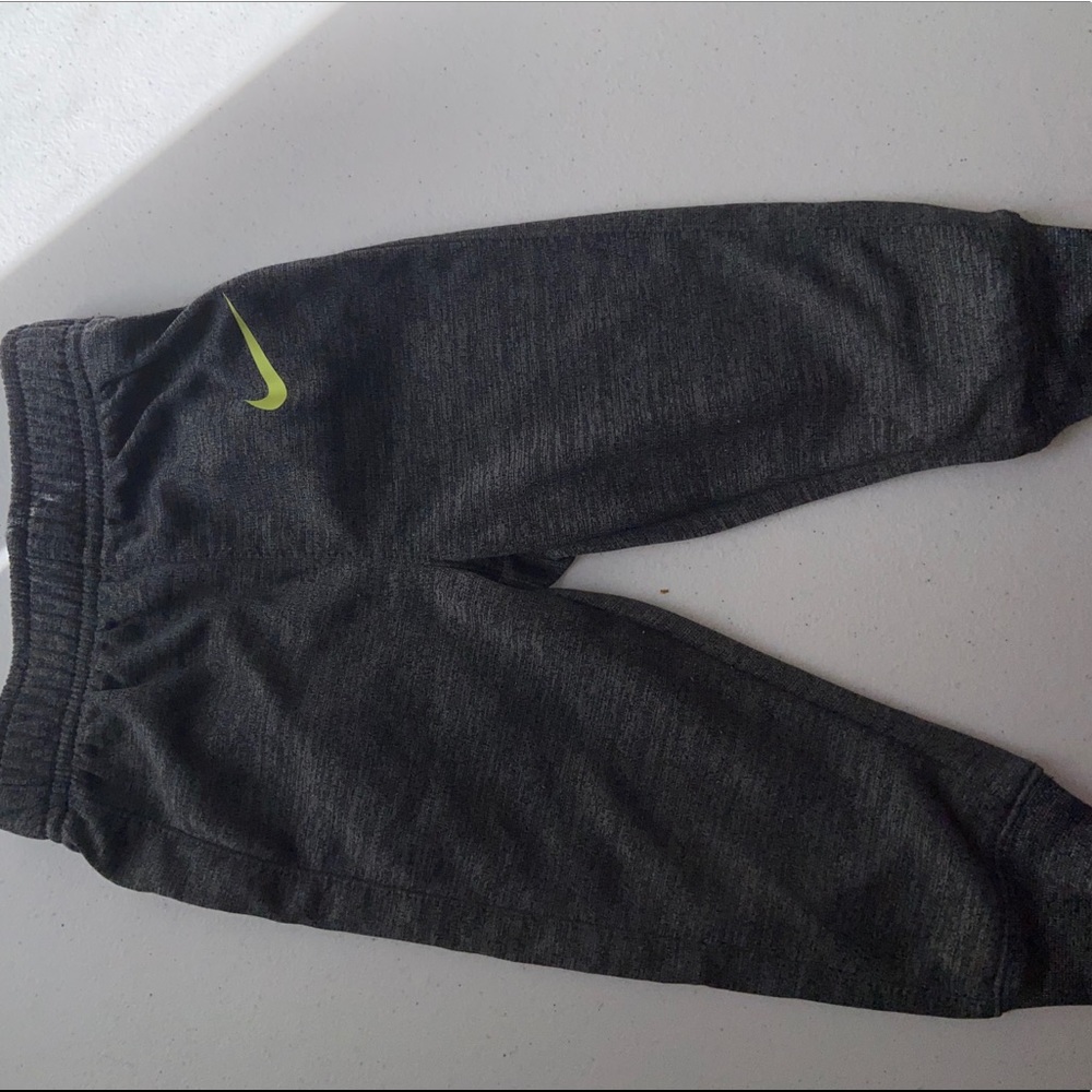 Nike dri fit joggers size 18 months